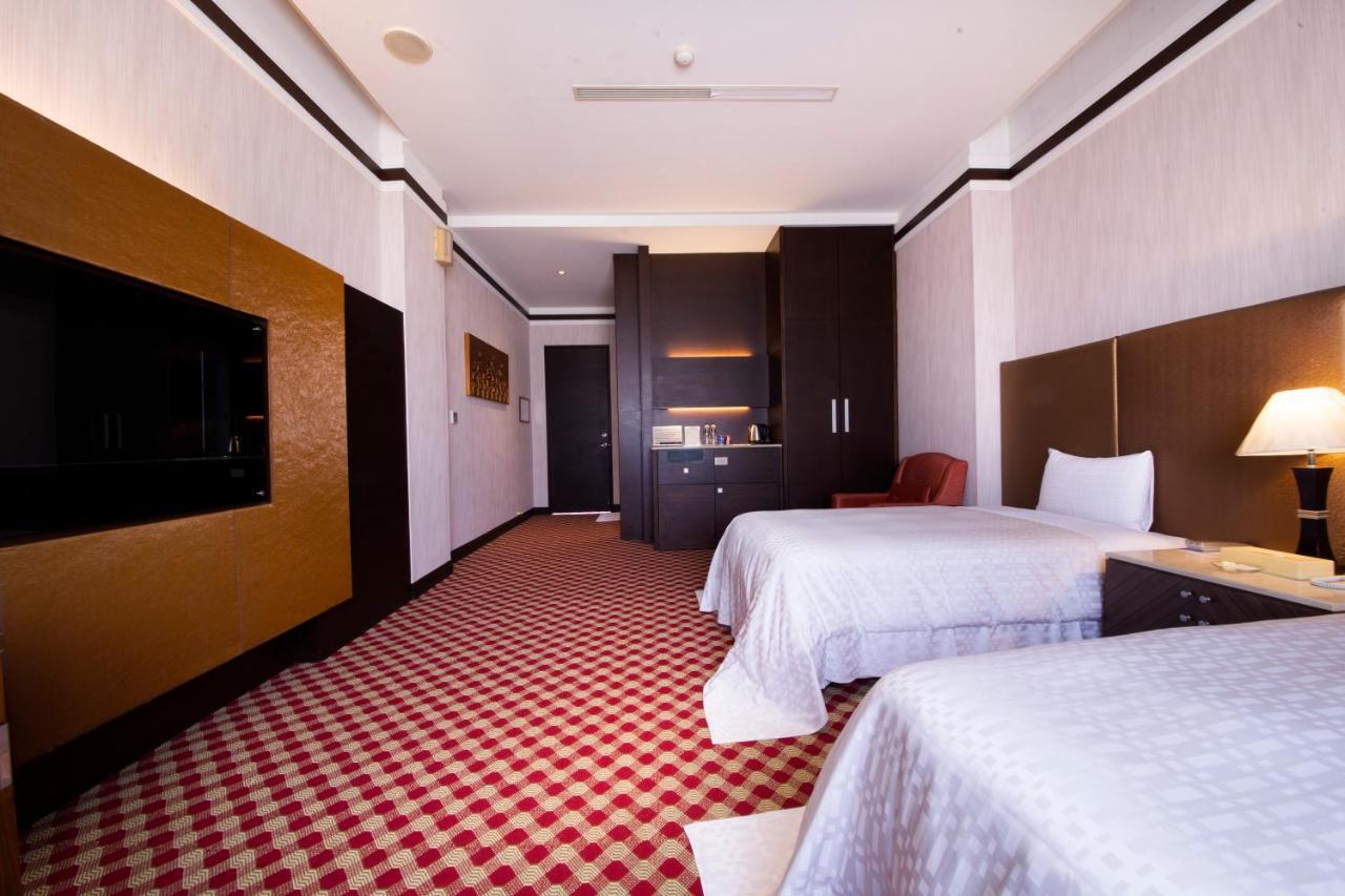 Li-Gin Motel Chiayi City Exterior photo